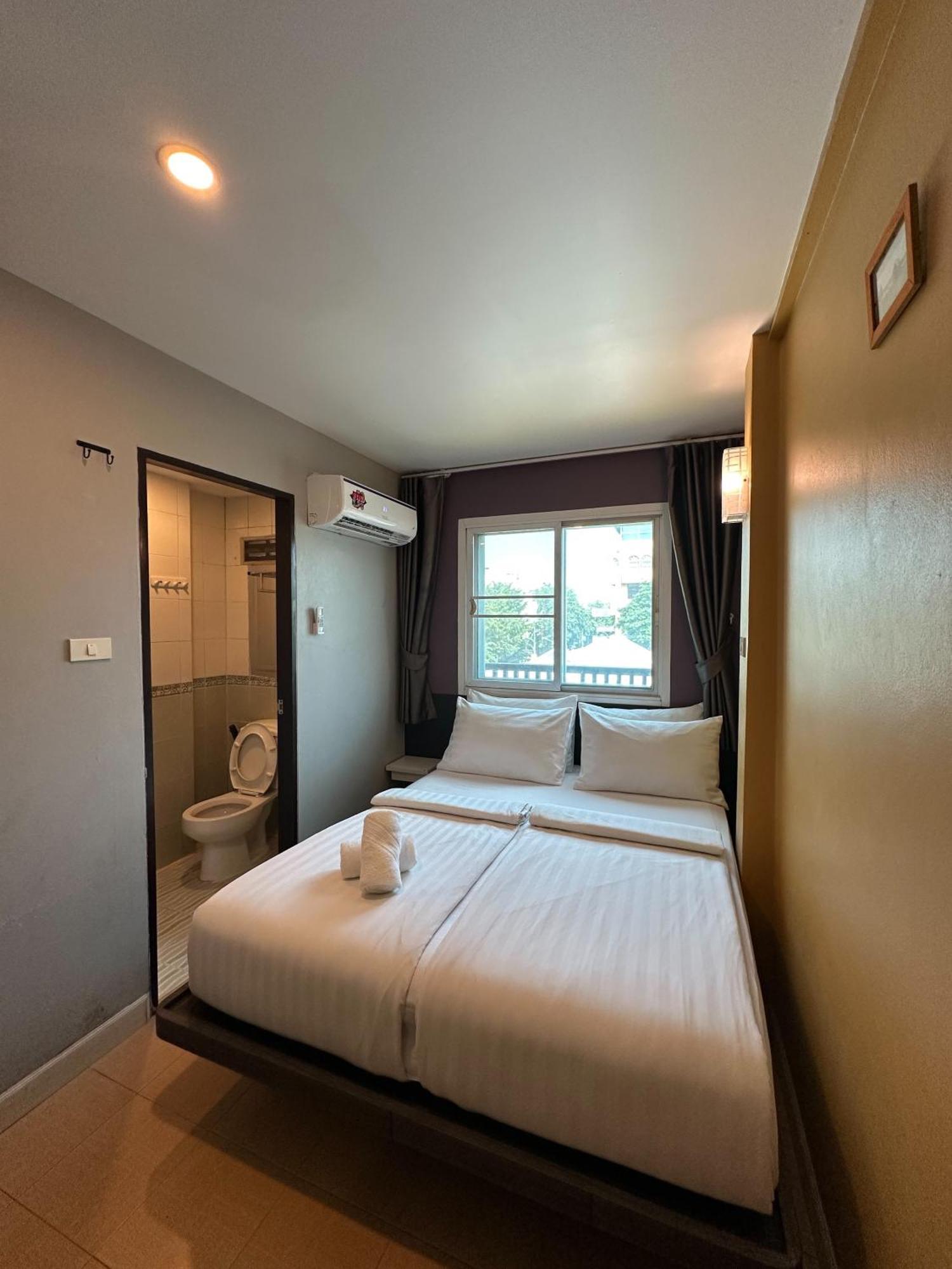 Bbhouse Phra Athit Hotel Bangkok Kültér fotó